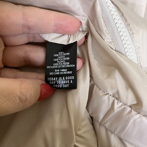 NWOT Torrid cropped hooded puffer jacket in Champagne Sz 3 winter coat neutral - Picture 6 of 7